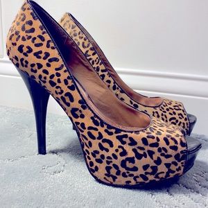 Express Leopard Pumps